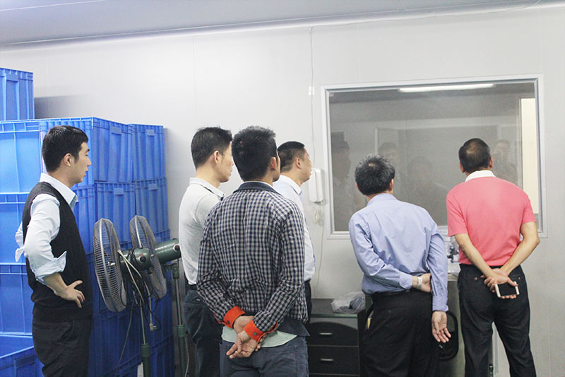 番禺區(qū)農(nóng)業(yè)局領(lǐng)導(dǎo)蒞臨我司視察工作